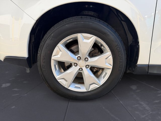 Used 2015 White Subaru 2.5i Premium image 44