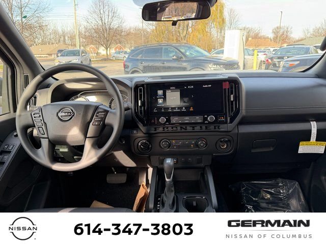 New 2026 Boulder Gray Pearl Nissan Crew Cab SV image 17