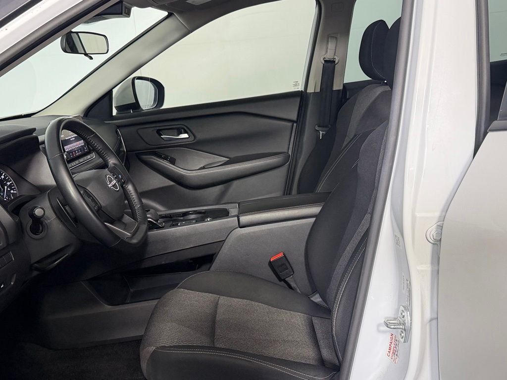 2025 Nissan Rogue SV - Photo 19