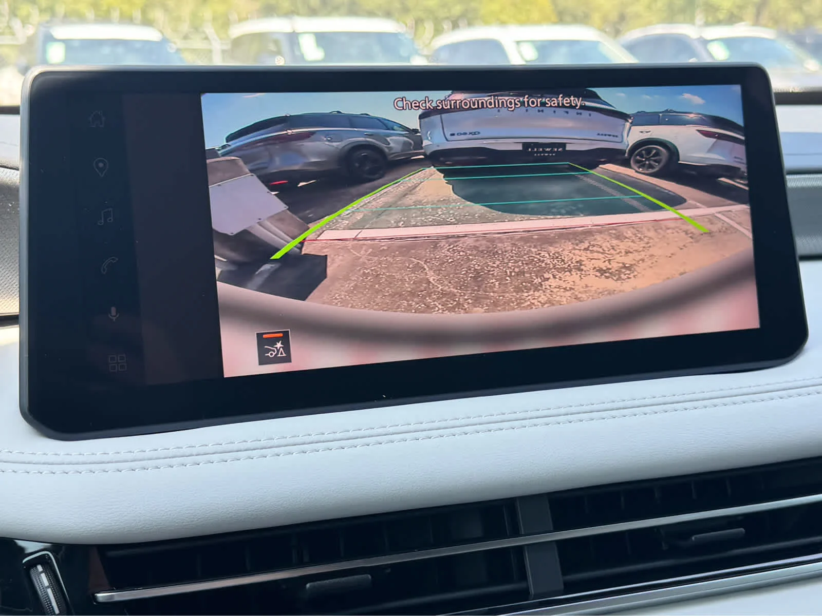 New 2027 GRAPHITE SHADOW INFINITI Luxe AWD image 9