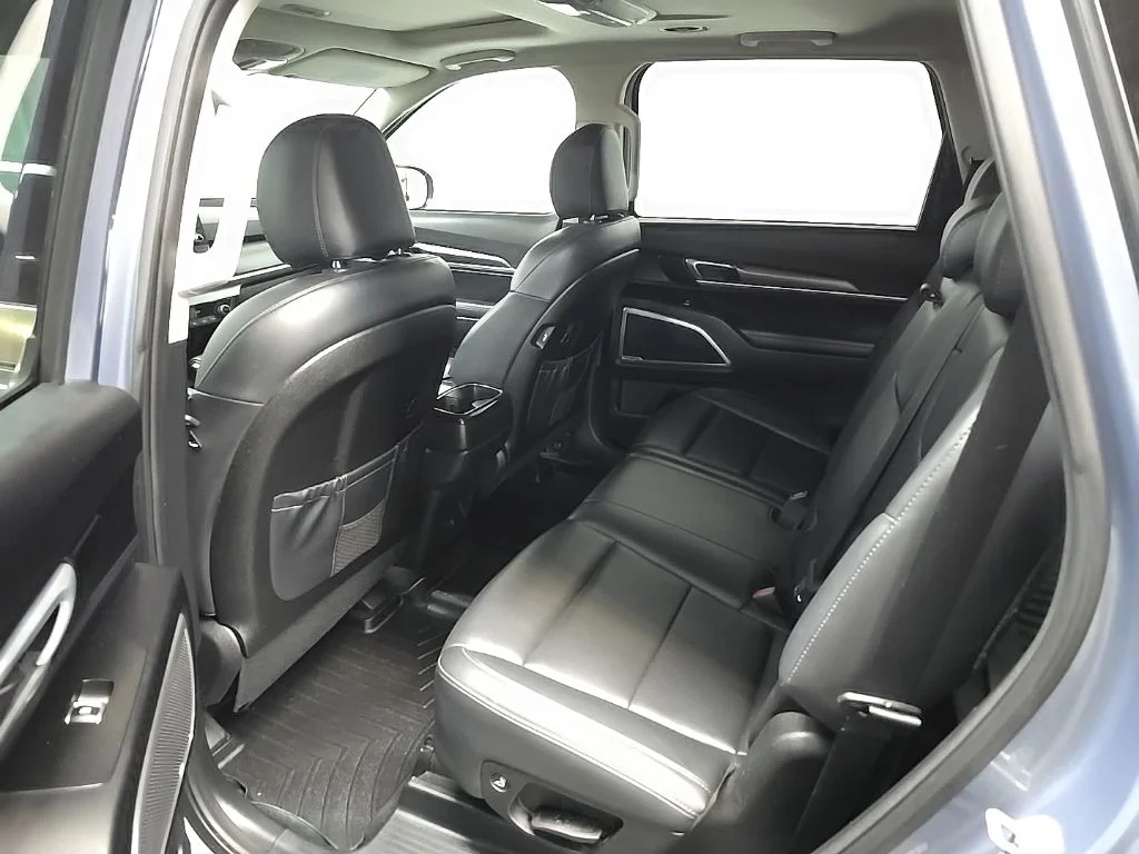 Used 2020 Silver Kia S image 31
