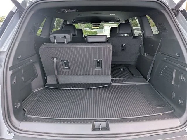New 2026 Sterling Metallic GMC Elevation image 10