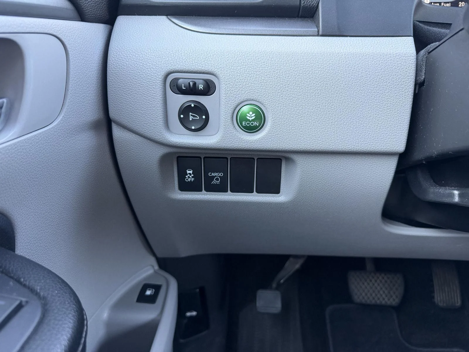 Used 2019 Forest Mist Metallic Honda RTL image 16