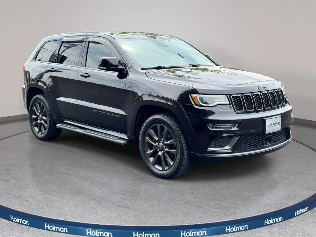 Used 2018 Red Jeep Overland image 4