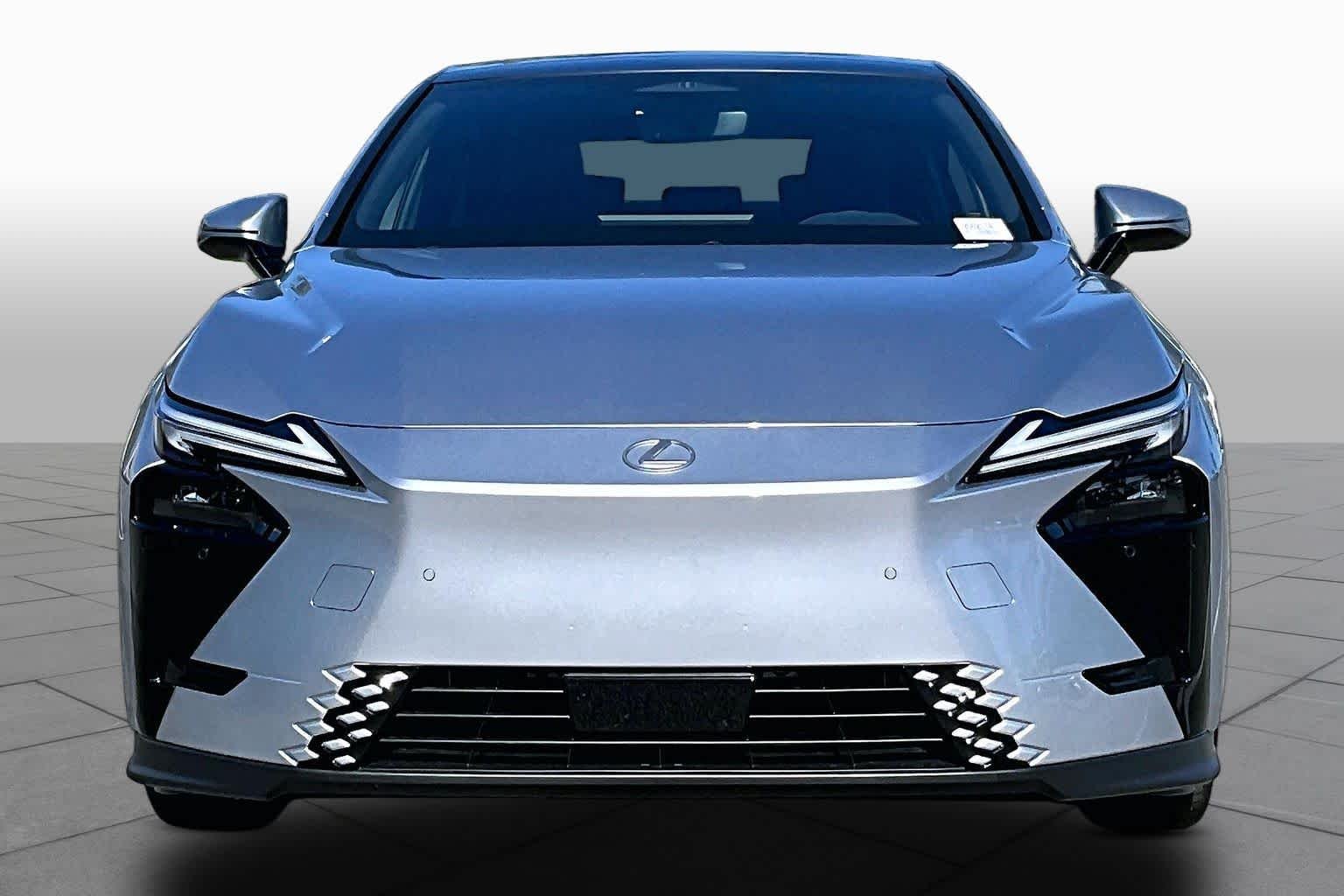 New 2026 Iridium Lexus PREMIUM image 3