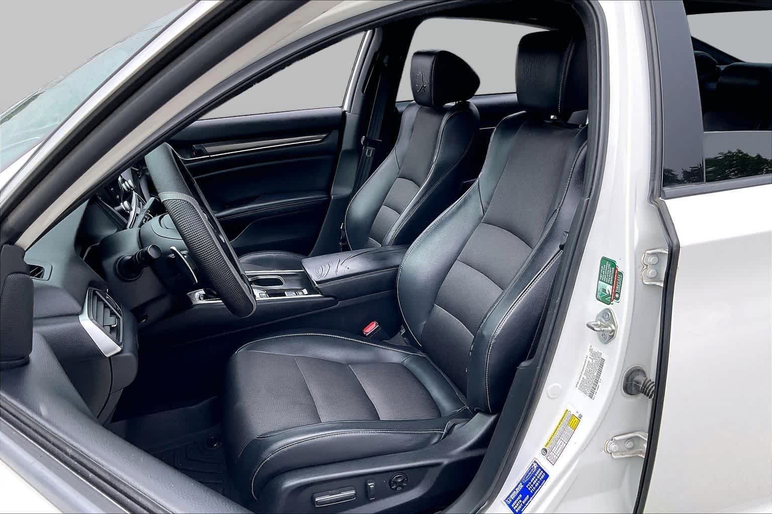 Used 2018 Platinum White Pearl Honda Sport 1.5T image 8