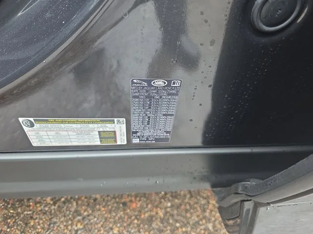 New 2026 Carpathian Grey Land Rover Dynamic SE image 24