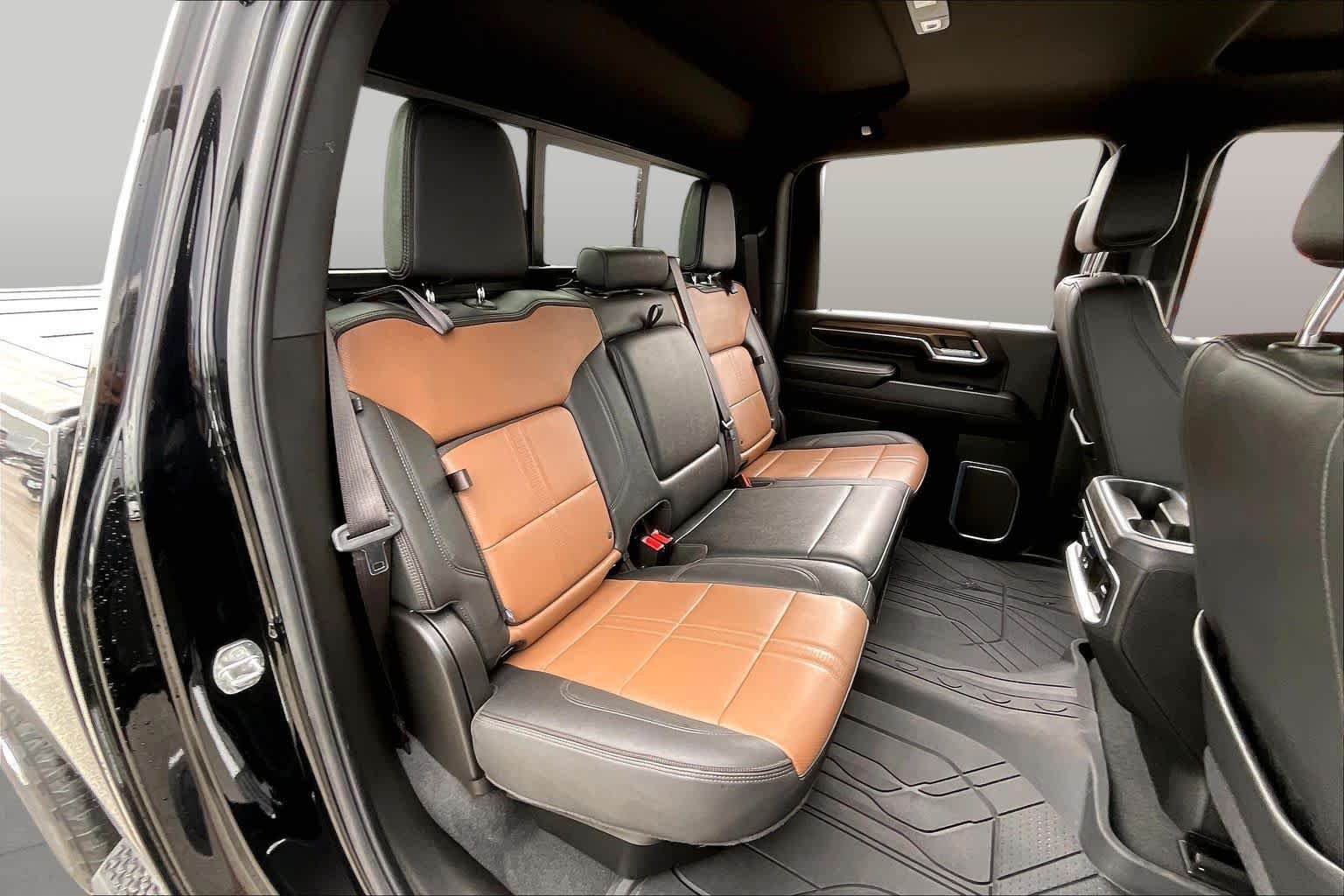 Used 2024 Black Chevrolet High Country image 19
