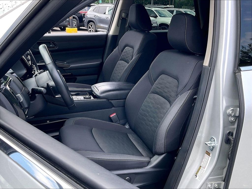 Used 2025 Brilliant Silver Metallic Nissan SV image 9