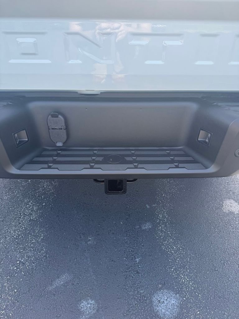 New 2026 Glacier White Nissan King Cab® S image 20