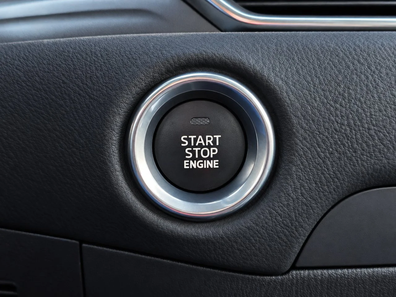 Used 2025  Mazda 2.5 S Preferred Package image 17
