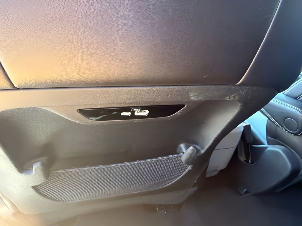 Used 2023 Silver Mist Clearcoat Chrysler Touring L image 14