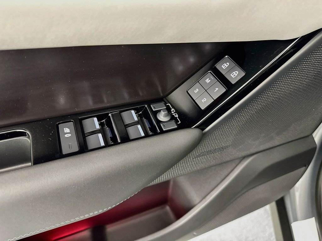 New 2026 Zadar Grey Land Rover Belgravia Edition image 18