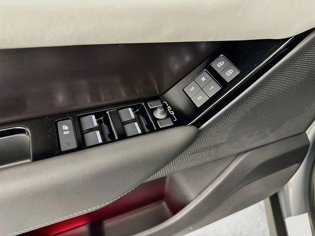 New 2026 Zadar Grey Land Rover Belgravia Edition image 18