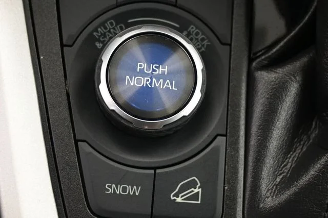 Used 2022 White Toyota Adventure image 36