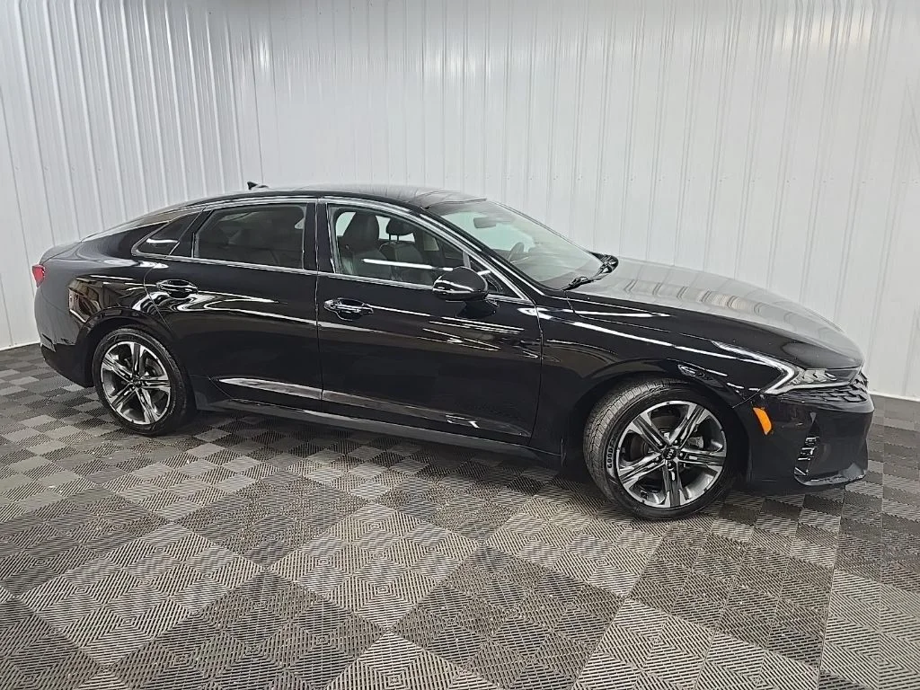 2021 Kia Optima EX FWD's photo