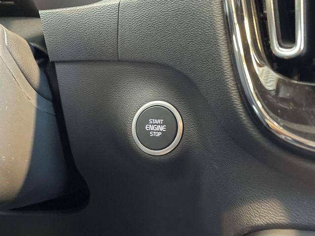 2026 Volvo XC40 Ultra Black Edition - Photo 30