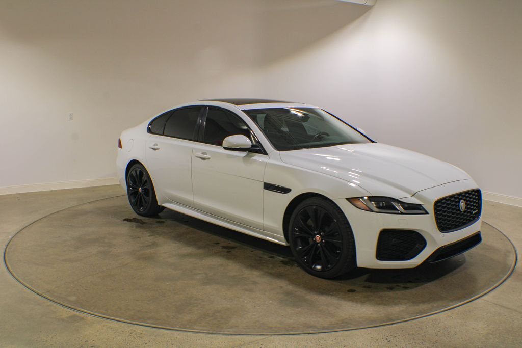Used 2022 Fuji White Jaguar R-Dynamic SE image 8