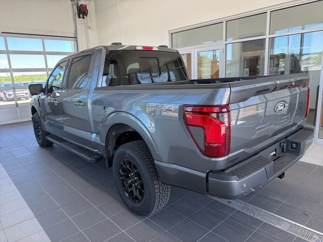 New 2026 Carbonized Gray Metallic Ford XLT image 8