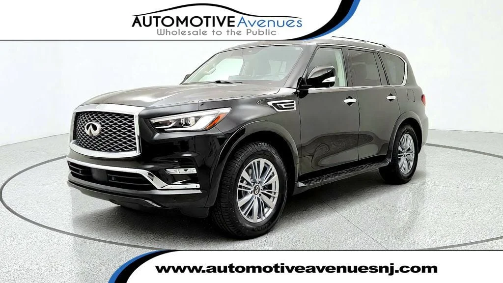 2023 INFINITI QX80 Luxe
