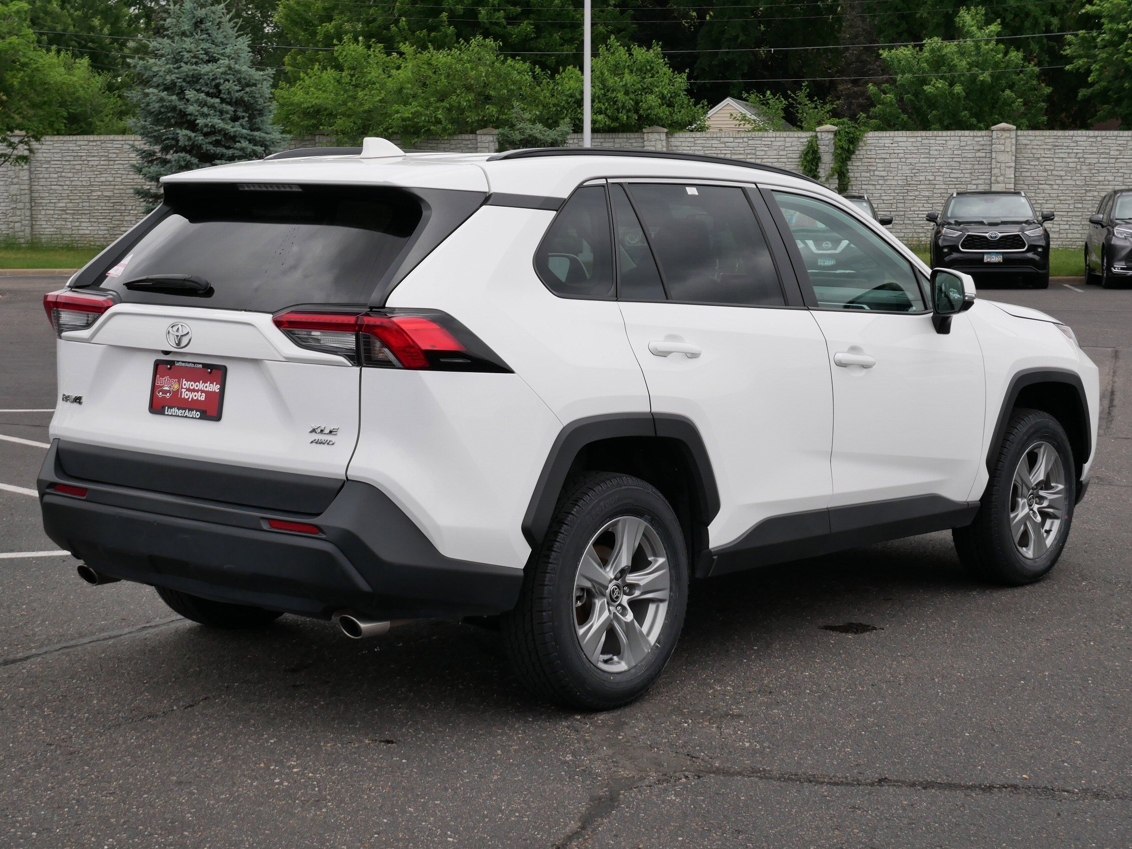 Used 2024 Ice Cap Toyota XLE image 7