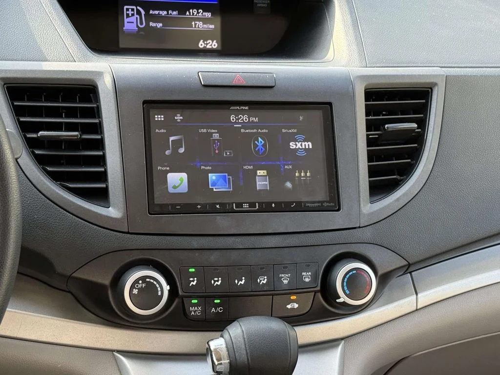 Used 2014 Silver Honda LX image 3