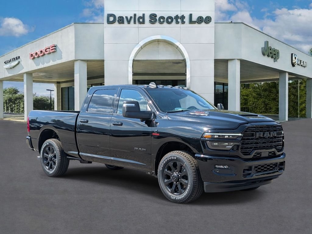 New 2026 Diamond Black Crystal Pearl-Coat Exterior Paint RAM Laramie image 4