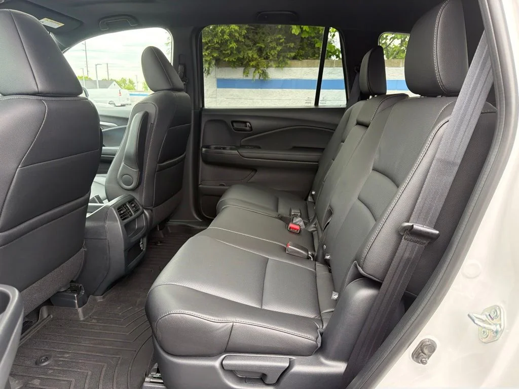 2023 Honda Passport EX-L - Photo 19
