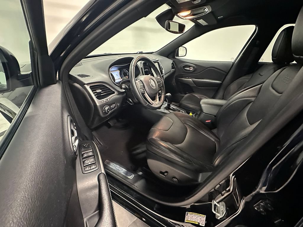 Used 2019  Jeep High Altitude image 20