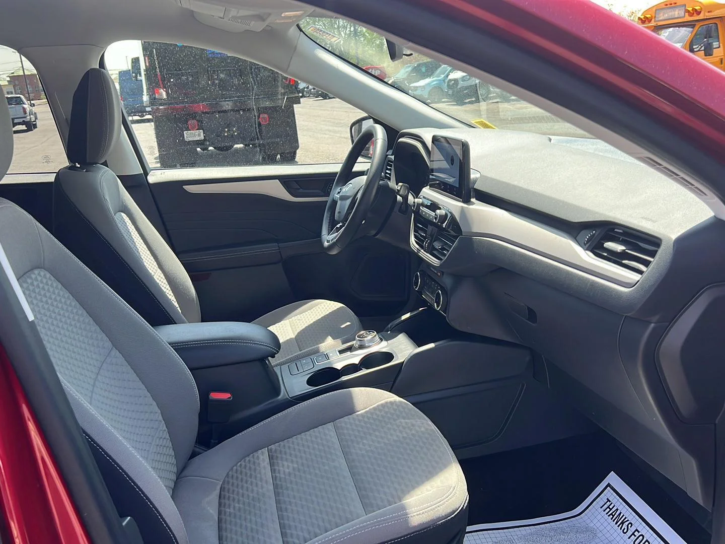 Used 2022 Rapid Red Metallic Tinted Clearcoat Ford SE image 23