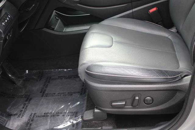 Used 2022 Silver Hyundai SEL image 21