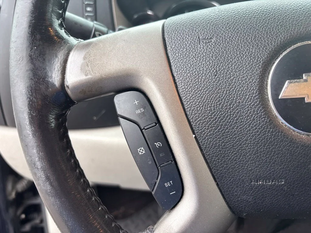 Used 2009 Blue Chevrolet LT image 19