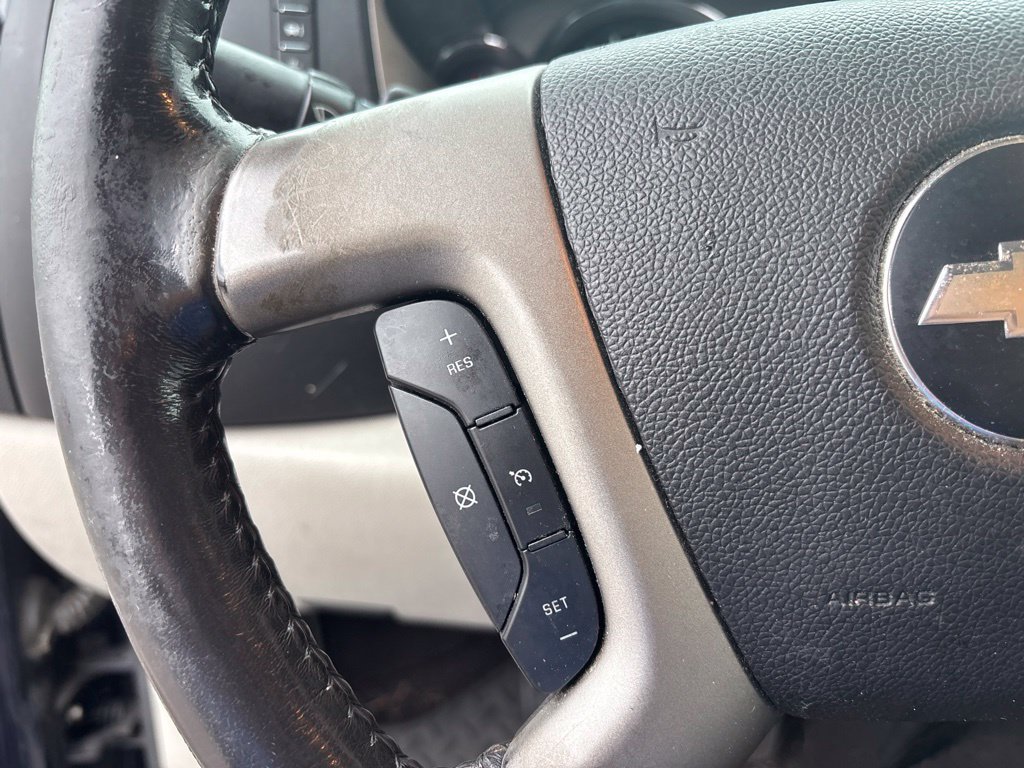 Used 2009 Blue Chevrolet LT image 19