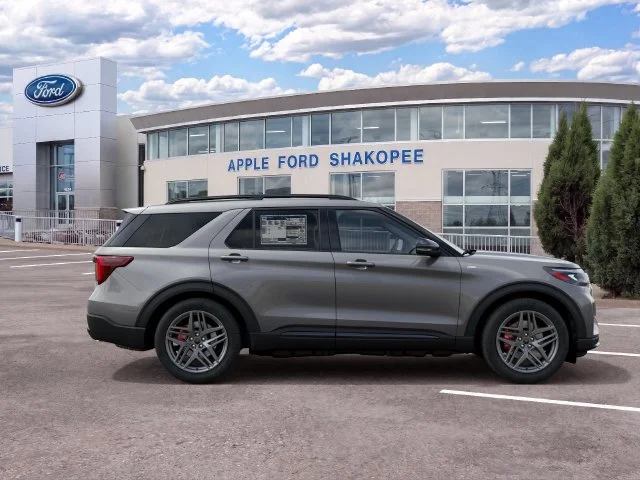 New 2027 Gray Ford ST-Line image 2