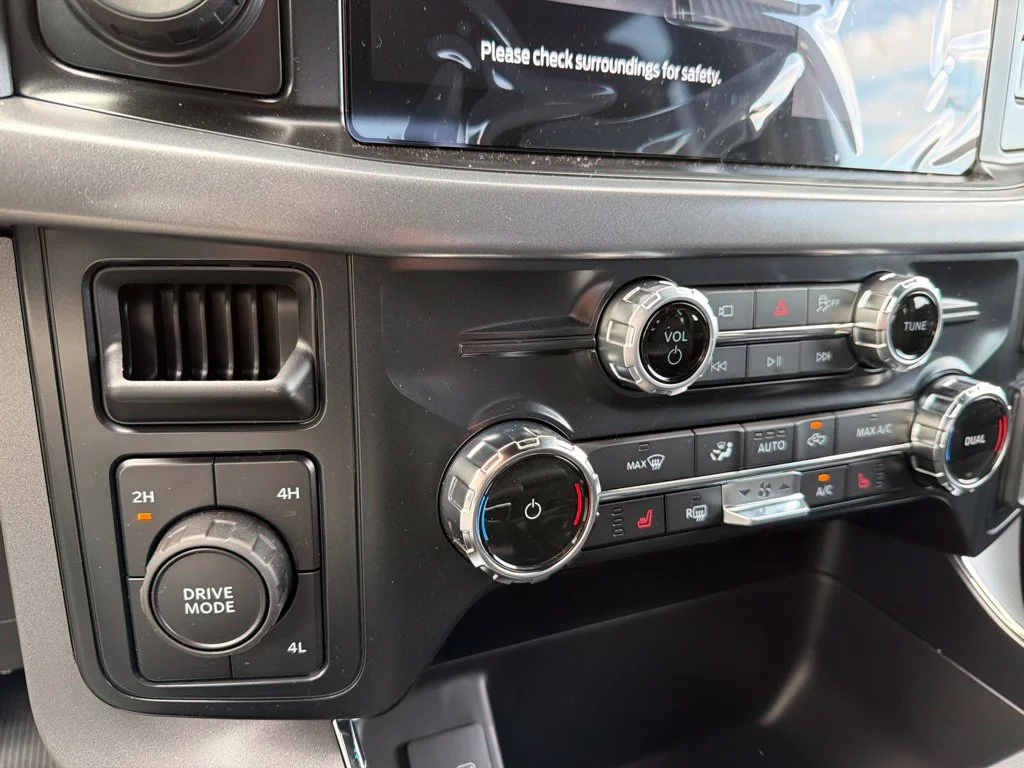 New 2026 Carbonized Gray Metallic Ford XLT image 32