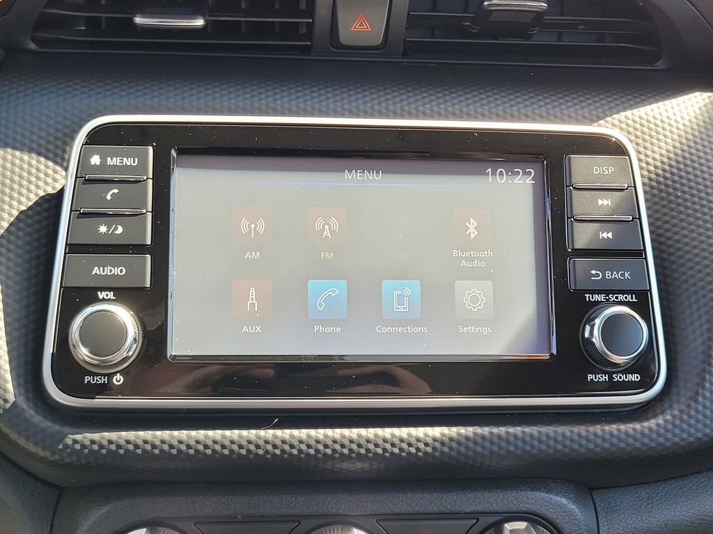 Used 2022 White Nissan S image 18