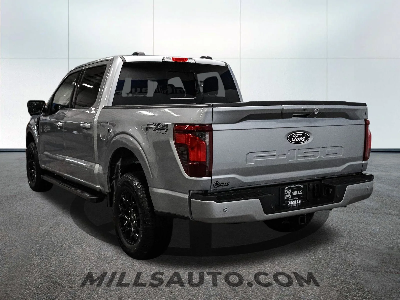 Used 2026 Iconic Silver Metallic Ford XLT image 5