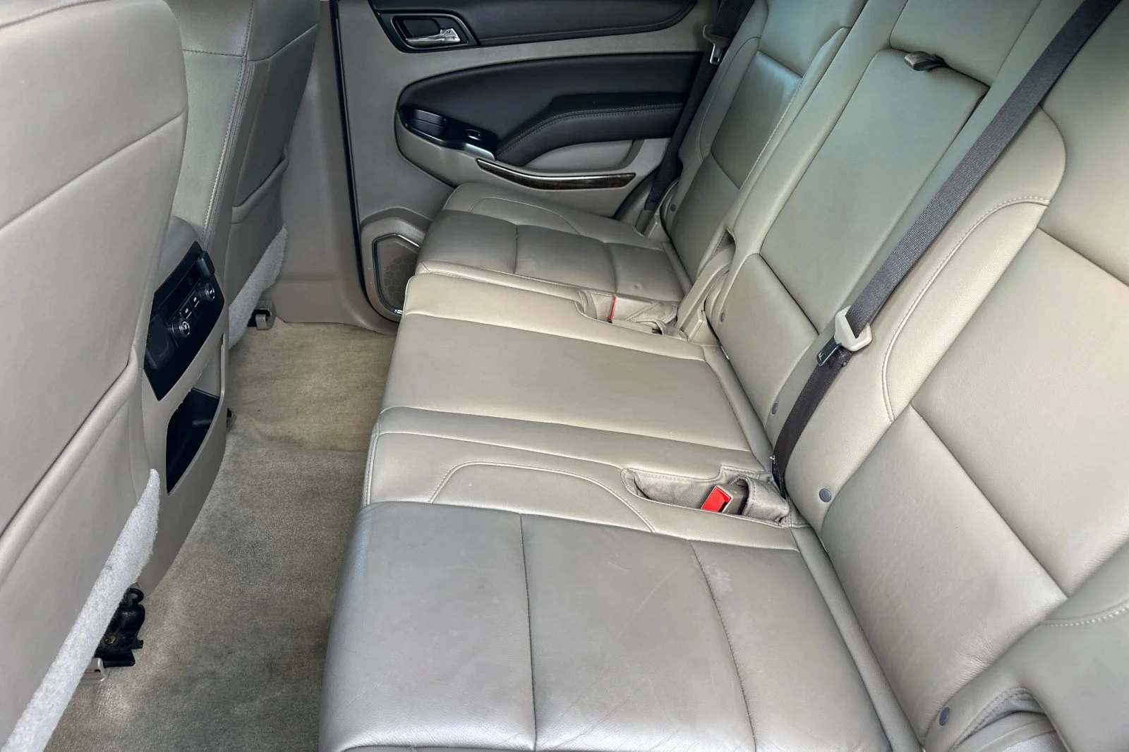 Used 2017 Iridescent Pearl Tricoat Chevrolet LT image 12