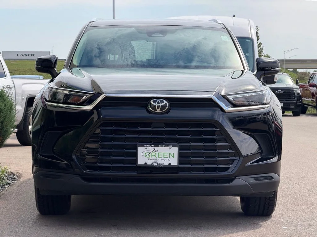 Used 2025 Black Toyota XLE image 6