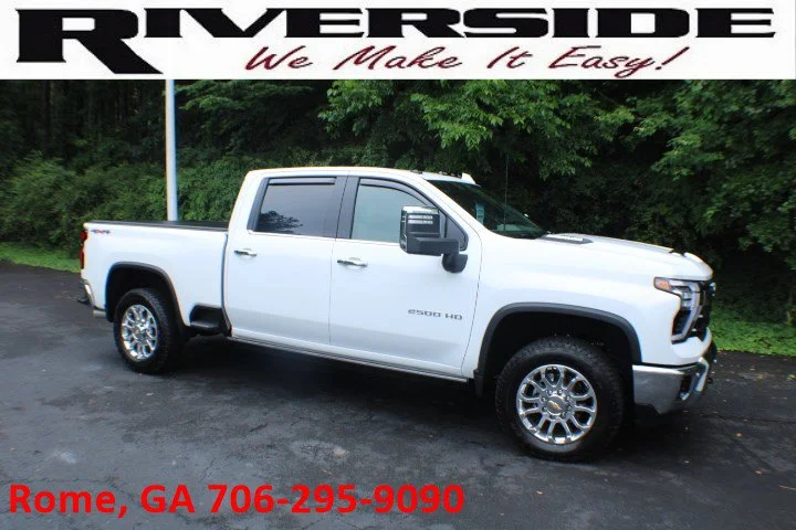 Used 2025 Summit White Chevrolet LTZ image 1