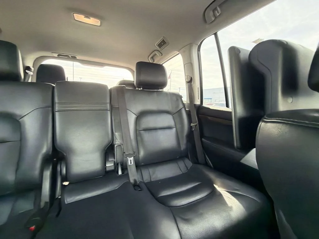 Used 2016 Black Toyota  image 14