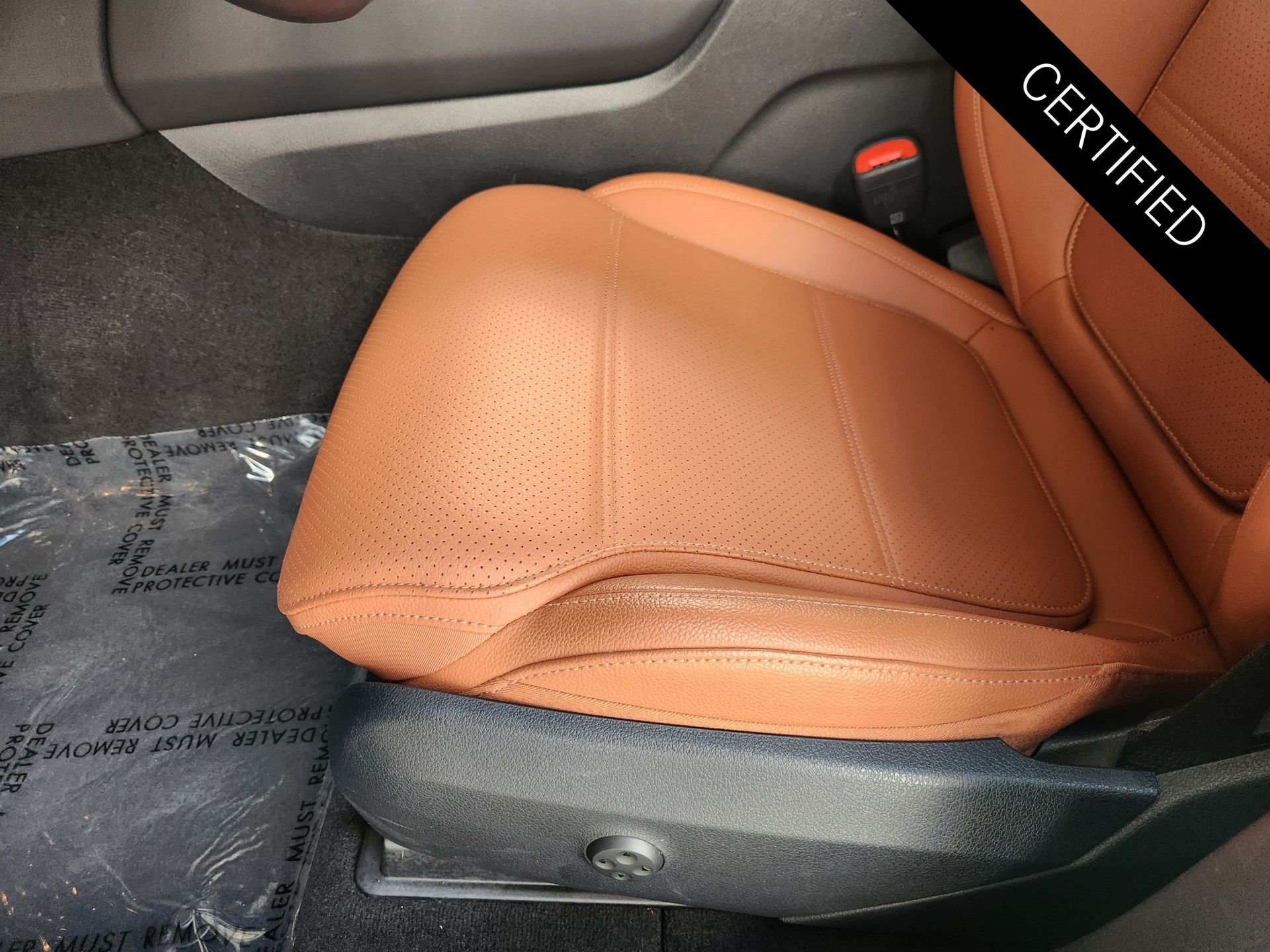 Certified Used 2026 Black Mercedes-Benz GLC 300 image 25