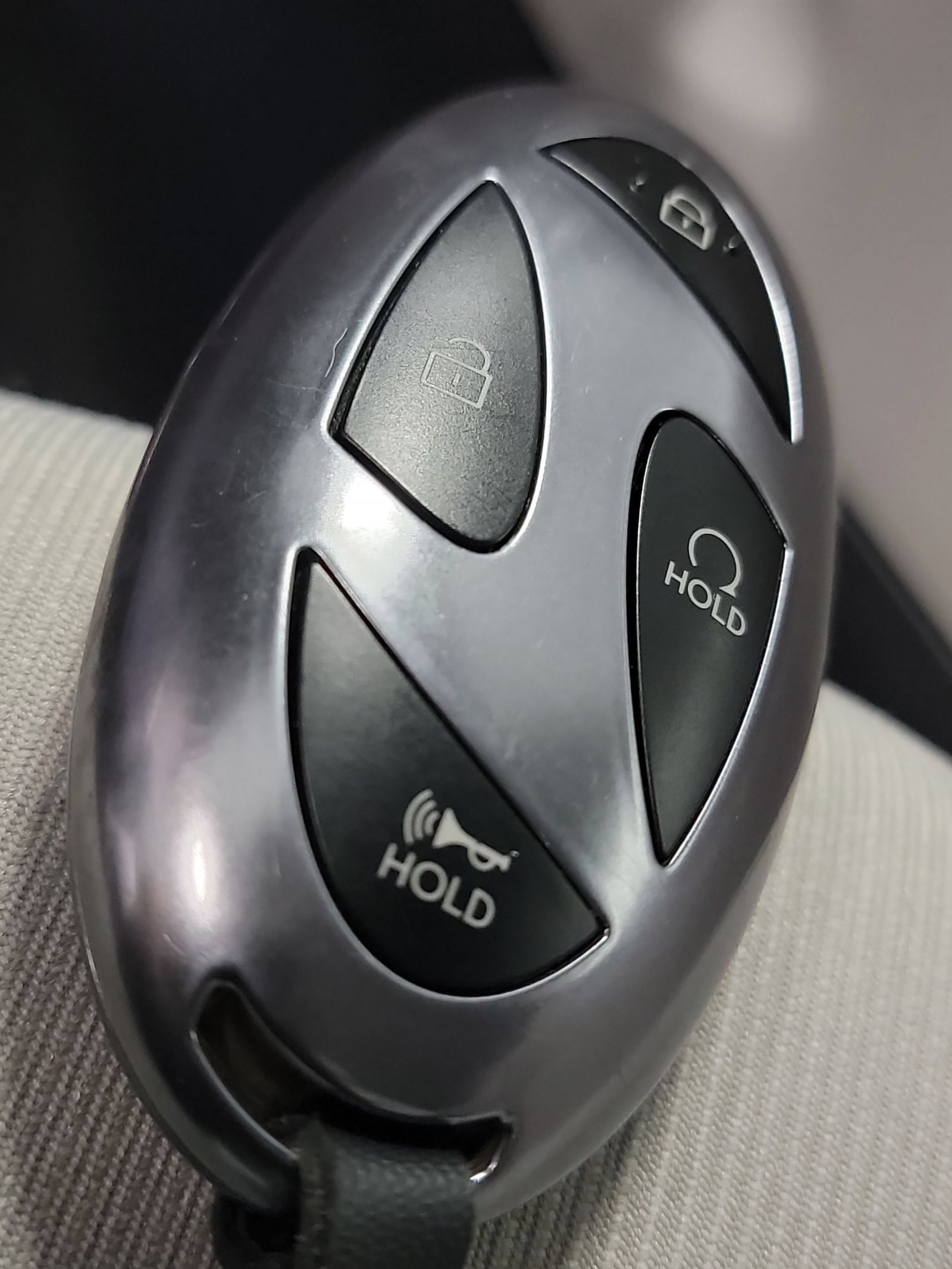 Used 2025 Shimmering Silver Hyundai SEL image 30