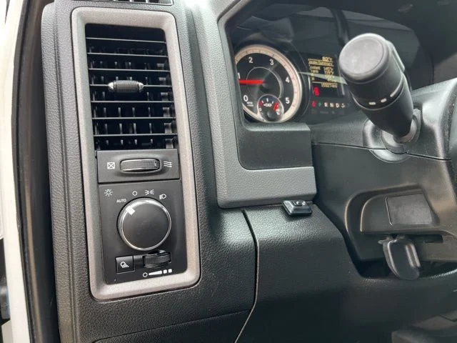 Used 2018 Bright White Clearcoat Ram Tradesman image 32