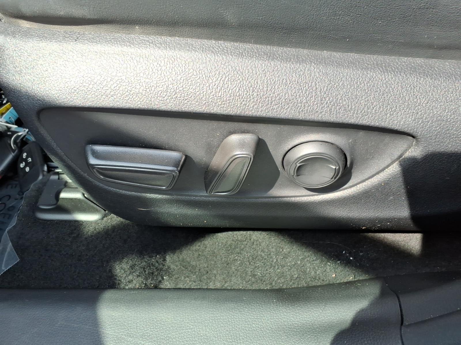 Used 2023 Silver Sky Metallic Toyota XLE Premium image 9