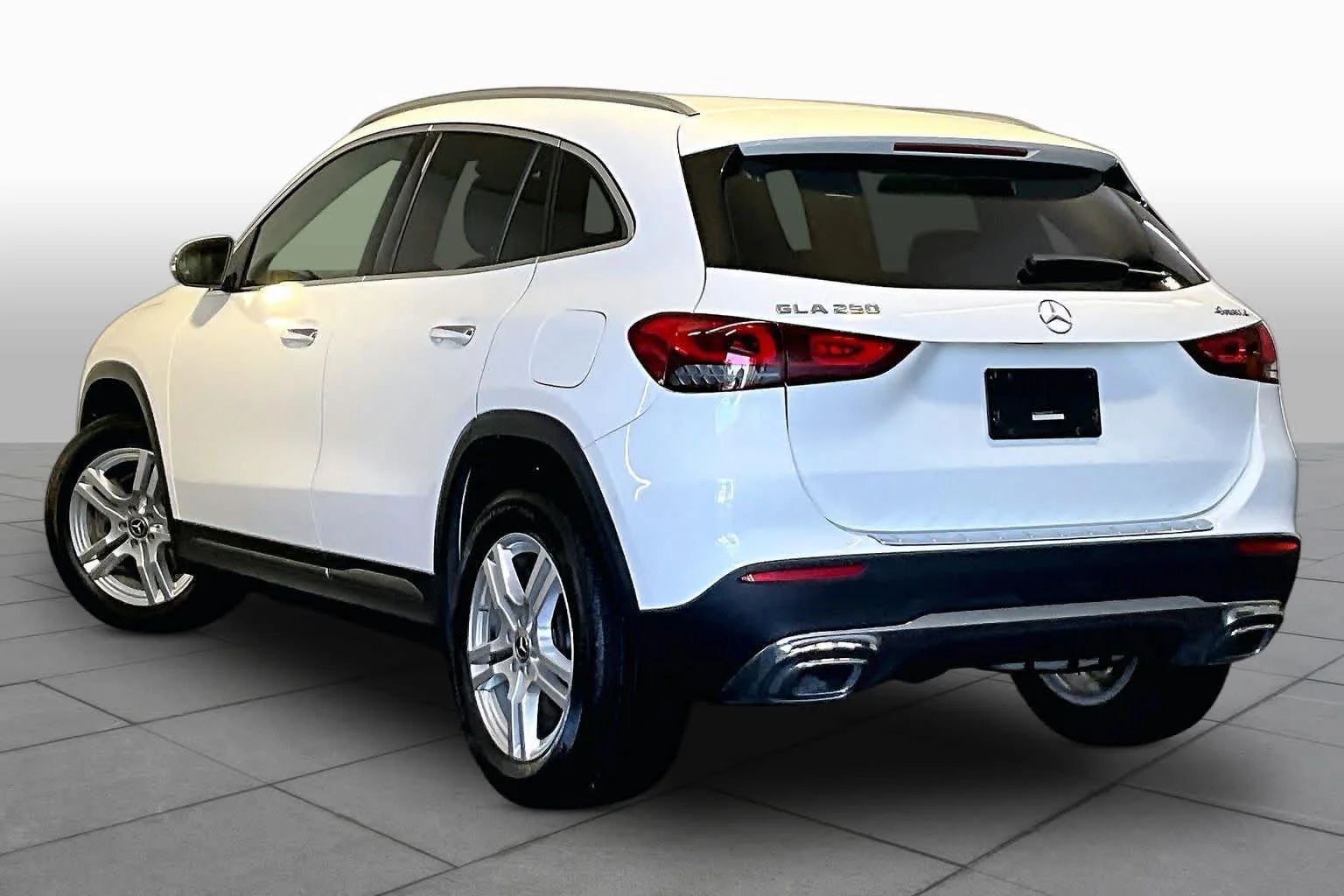 Certified Used 2022 Polar White Mercedes-Benz GLA 250 image 12