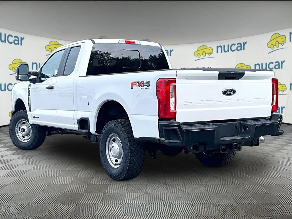 New 2026 Oxford White Ford XL image 4