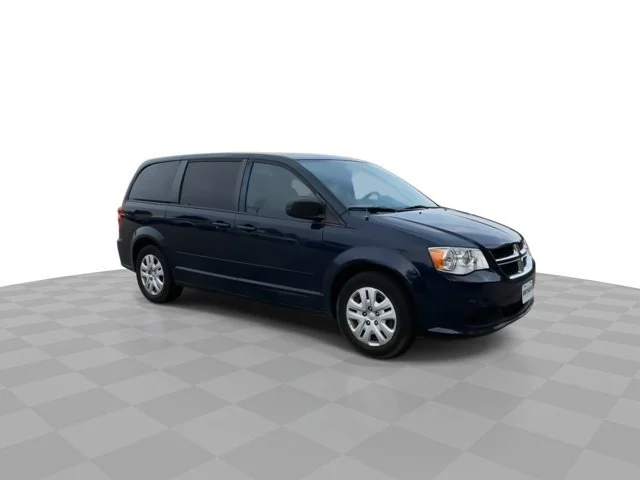 Used 2015 True Blue Pearlcoat Dodge SE image 2