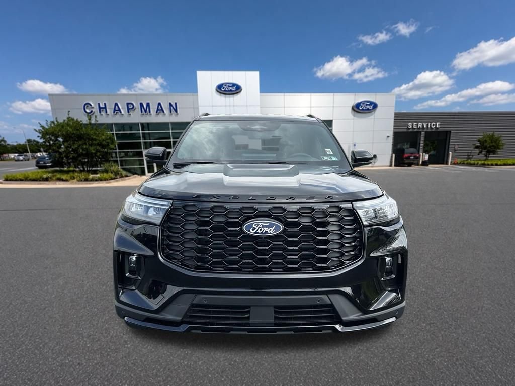 New 2027 Agate Black Metallic Ford ST-Line image 9