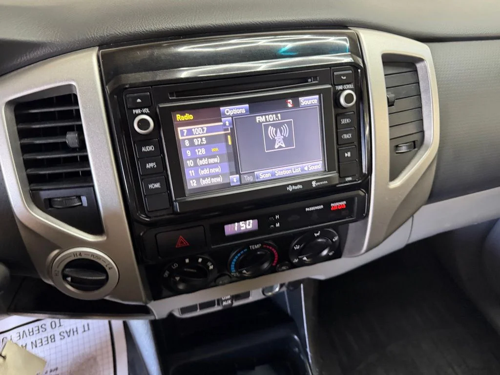Used 2014 Barcelona Red Metallic Toyota Base image 25